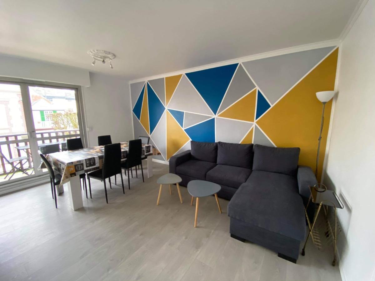 Cabourg Centre, Appartement Pour 4 Personnes A 100M De La Mer Luaran gambar